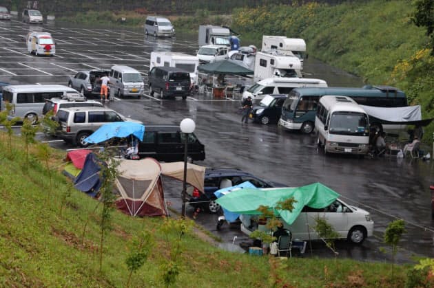 車中泊 ブームの陰で苦情続出 騒音 ゴミ放置 Nikkei Style 車中泊 ブームの陰で苦情続出 騒音 ゴミ放置 Nikkei Style