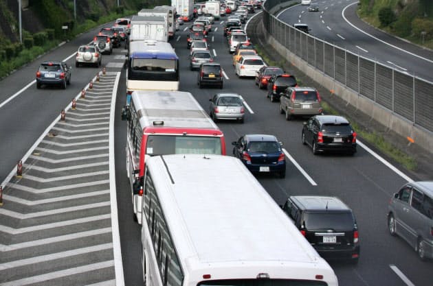 片側1車線の高速なのに 追い越し可能 衝突事故相次ぐ 新東名 残りの区間は Nikkei Style 片側1車線の高速なのに 追い越し可能 衝突事故相次ぐ 新東名 残りの区間は Nikkei Style