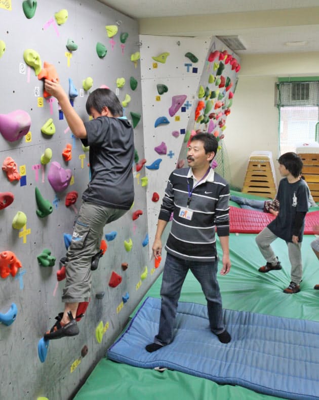 乳幼児から中高生まで 児童館 地域の遊び場に Nikkei Style 乳幼児から中高生まで 児童館 地域の遊び場に Nikkei Style