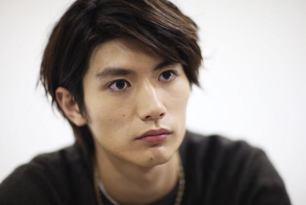 この映画を通して祖父に会えた 俳優 三浦春馬 Nikkei Style この映画を通して祖父に会えた 俳優 三浦春馬 Nikkei Style