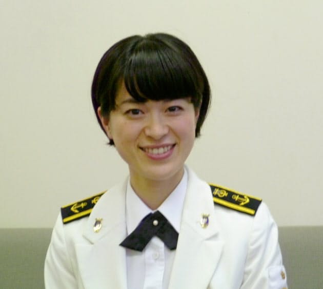 自衛隊の歌姫 に続け 越境する音楽家たち Nikkei Style 自衛隊の歌姫 に続け 越境する音楽家たち Nikkei Style