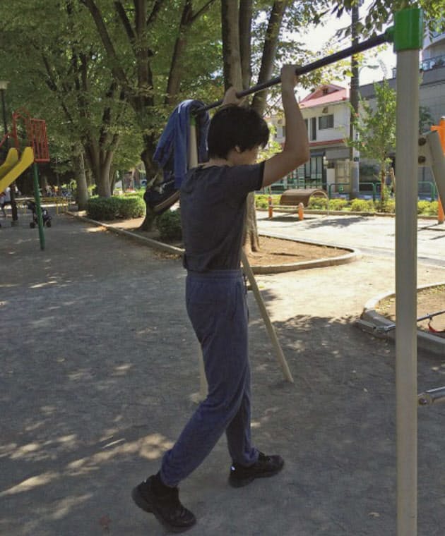 昔できた逆上がりに再挑戦 39歳記者の奮闘1カ月 Nikkei Style 昔できた逆上がりに再挑戦 39歳記者の奮闘1カ月 Nikkei Style