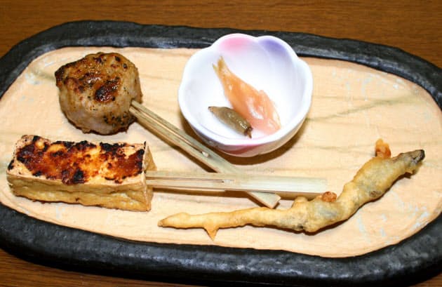 サンショウウオ 山菜 福島の秘境に 山人料理 Nikkei Style サンショウウオ 山菜 福島の秘境に 山人料理 Nikkei Style