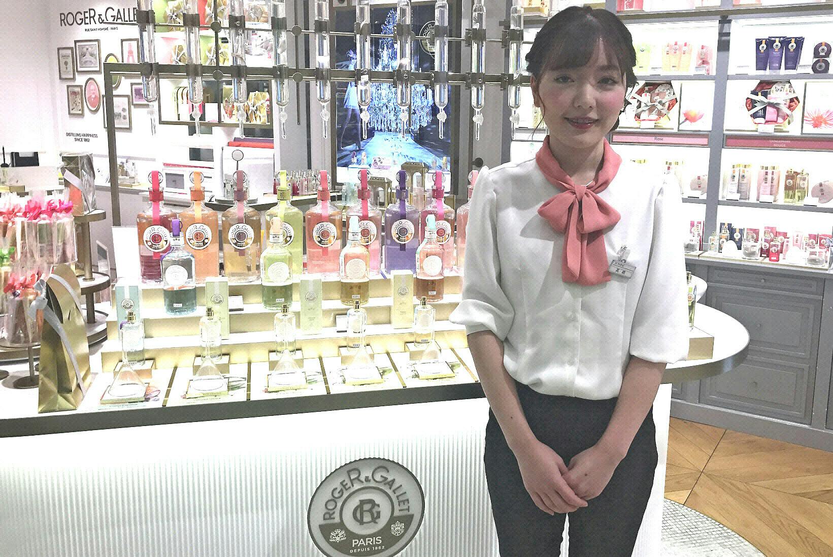 関東売り上げno 1の美容部員 悩みに応える香り提案 Nikkei Style