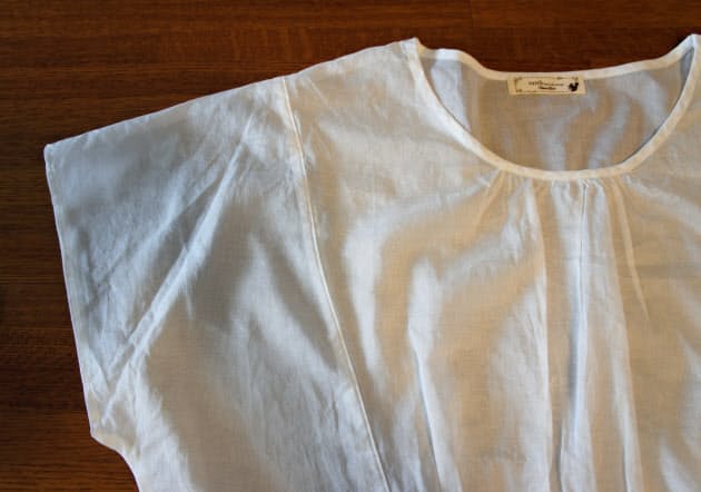 衣替え 服を手早くシワなくたたむには 縫い目を意識 Nikkei Style 衣替え 服を手早くシワなくたたむには 縫い目を意識 Nikkei Style