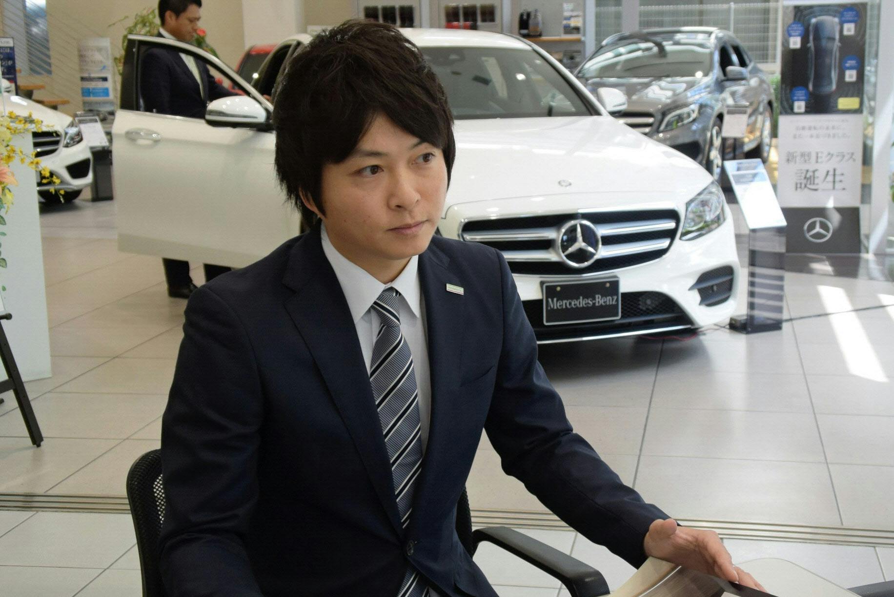 ベンツ販売のエース 最初の30分が勝負 迷わせない Nikkei Style