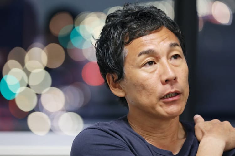 ミュージシャン 伊藤ふみおさん ライブで踊る母 Nikkei Style ミュージシャン 伊藤ふみおさん ライブで踊る母 Nikkei Style