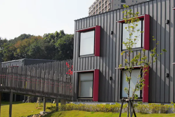 年代に合わせキャラ自在 Auでんき 契約トップ Nikkei Style