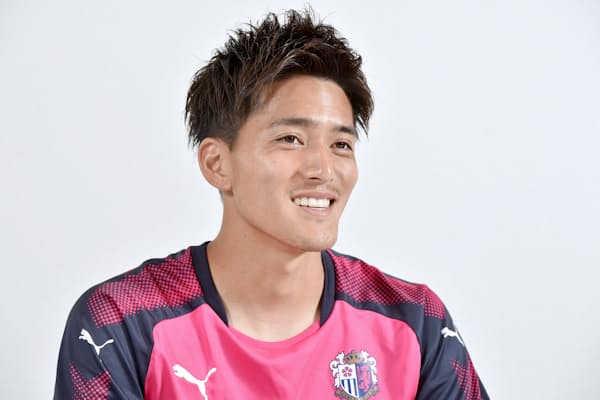俳優 中尾明慶さん 辞めたい 受け止めた母 Nikkei Style 俳優 中尾明慶さん 辞めたい 受け止めた母 Nikkei Style