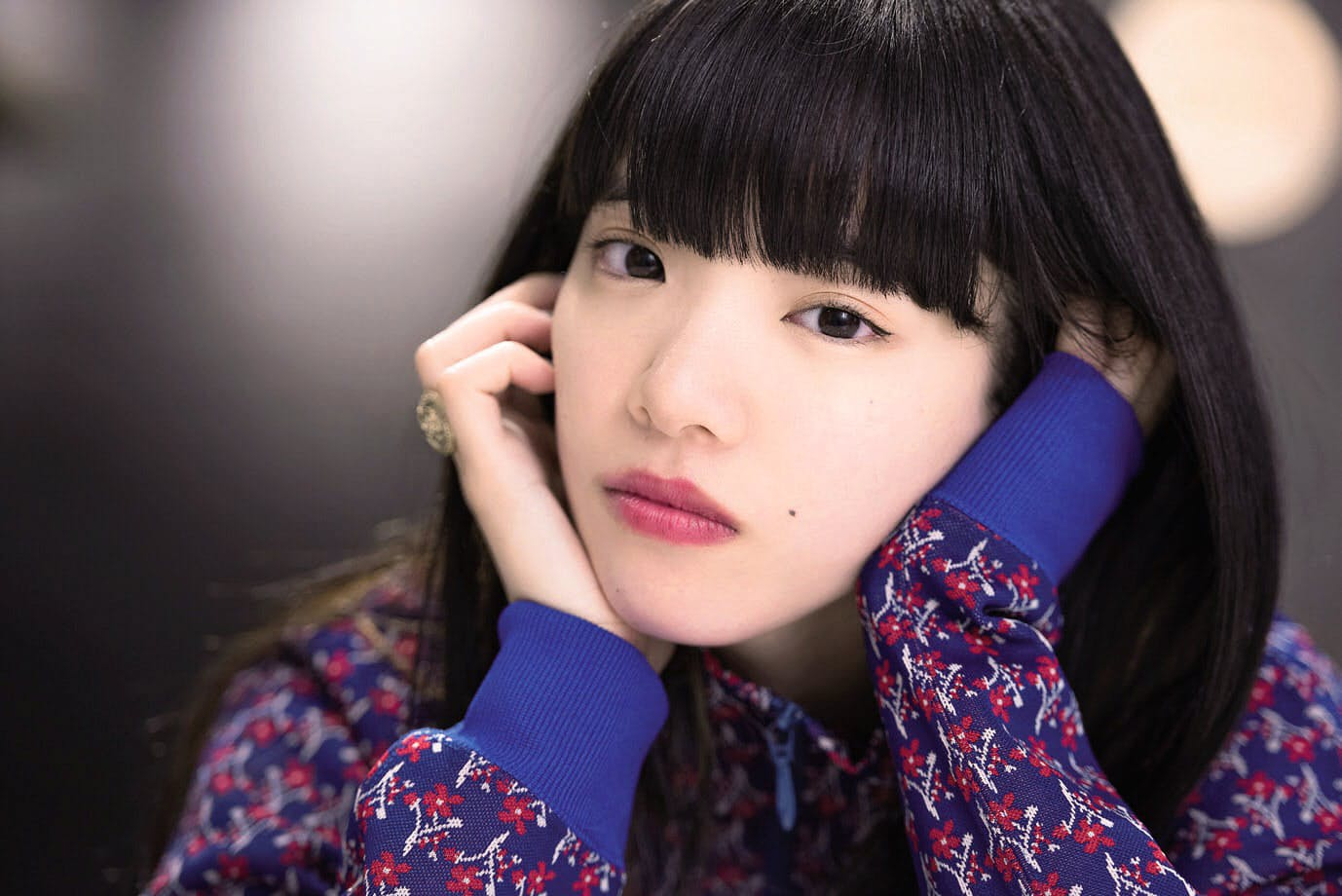 あいみょん 過激な歌詞で人気 官能的表現にも挑戦 Nikkei Style あいみょん 過激な歌詞で人気 官能的表現にも挑戦 Nikkei Style