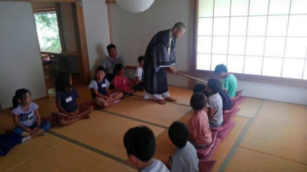 座禅も写経も気軽に 親子で宿坊体験できる施設10選 Nikkei Style 座禅も写経も気軽に 親子で宿坊体験できる施設10選 Nikkei Style