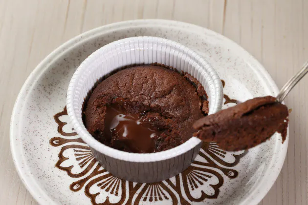 加熱 常温 冷蔵 楽しみ方は多彩 濃厚チョコがとろ り 魅惑のフォンダンショコ Nikkei Style 加熱 常温 冷蔵 楽しみ方は多彩 濃厚チョコがとろ り 魅惑のフォンダンショコ Nikkei Style