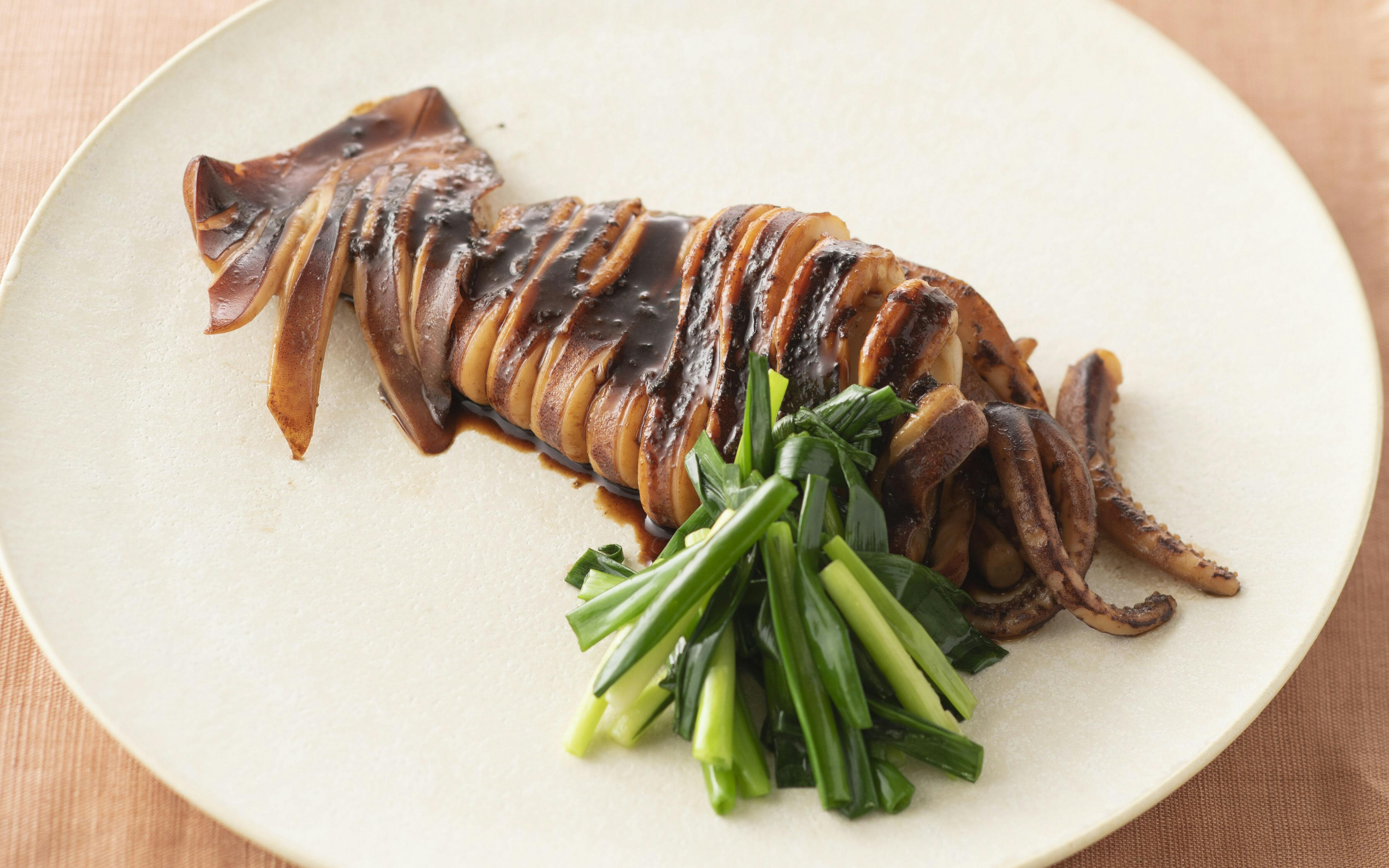 イカの姿焼き ごはんにもお酒にも相性抜群の一品 Nikkei Style イカの姿焼き ごはんにもお酒にも相性抜群の一品 Nikkei Style