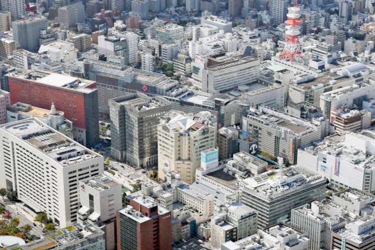 よそ者 拒まず 福岡 天神 九州一繁華街への道 Nikkei Style よそ者 拒まず 福岡 天神 九州一繁華街への道 Nikkei Style