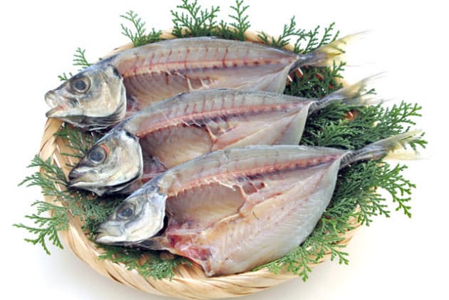 アジの干物にも背開き 腹開き よく観察してみると Nikkei Style アジの干物にも背開き 腹開き よく観察してみると Nikkei Style