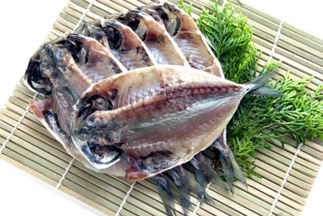 アジの干物にも背開き 腹開き よく観察してみると Nikkei Style アジの干物にも背開き 腹開き よく観察してみると Nikkei Style