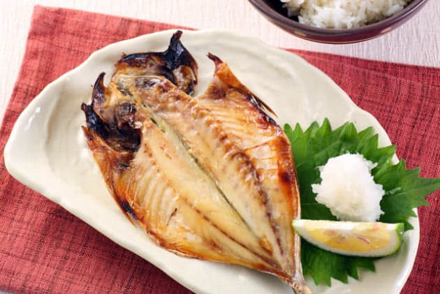 皿の干物 皮が上か身が上か 金目の干物 関東だけ Nikkei Style 皿の干物 皮が上か身が上か 金目の干物 関東だけ Nikkei Style