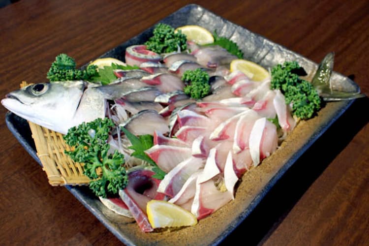刺身で食べる養殖サバ 若狭小浜 伝統と最新鋭が同居 Nikkei Style 刺身で食べる養殖サバ 若狭小浜 伝統と最新鋭が同居 Nikkei Style