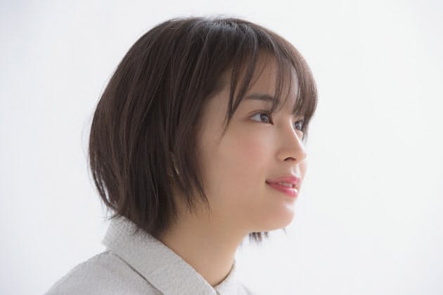 画像集 広瀬すずさんの 私のモノ語り Nikkei Style 画像集 広瀬すずさんの 私のモノ語り Nikkei Style