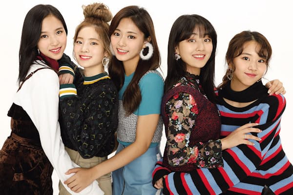 Twice 10代女子に圧倒的人気 ワイモバイルcm3位 Nikkei Style Twice 10代女子に圧倒的人気 ワイモバイルcm3位 Nikkei Style