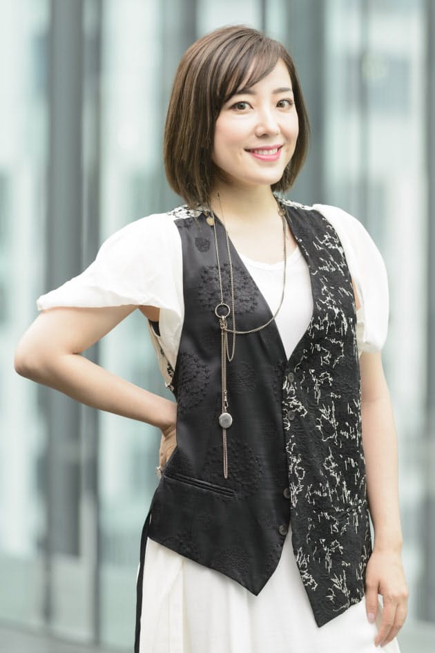平原綾香 メリー ポピンズの正体は 宇宙人 でした Nikkei Style 平原綾香 メリー ポピンズの正体は 宇宙人 でした Nikkei Style