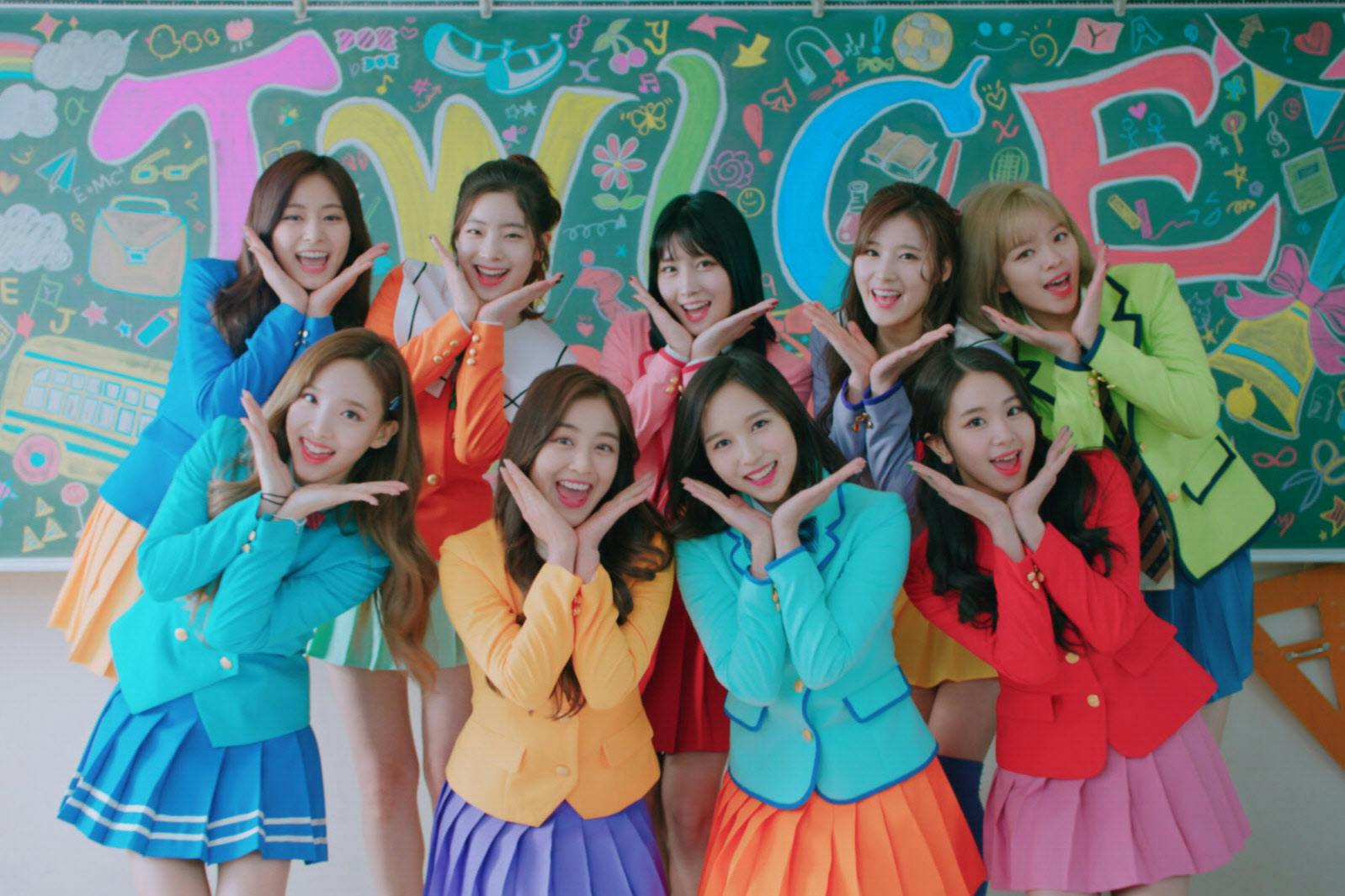 Twice 10代女子に圧倒的人気 ワイモバイルcm3位 Nikkei Style Twice 10代女子に圧倒的人気 ワイモバイルcm3位 Nikkei Style