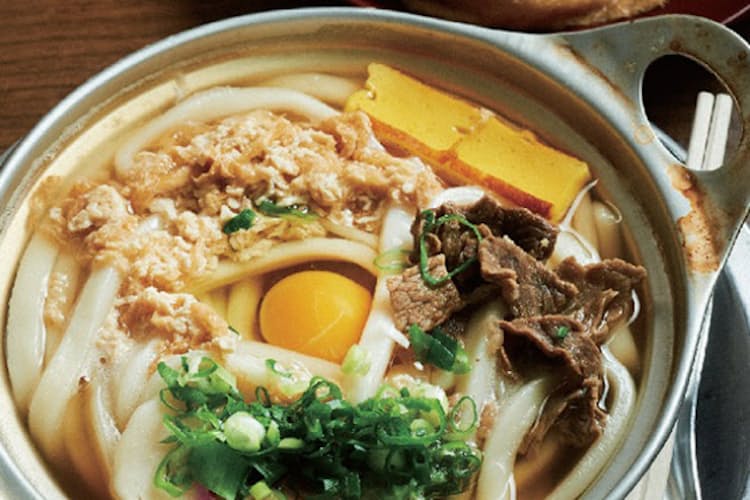 松山の鍋焼きうどん 一年中食べる 飲んだ後も食べる Nikkei Style 松山の鍋焼きうどん 一年中食べる 飲んだ後も食べる Nikkei Style