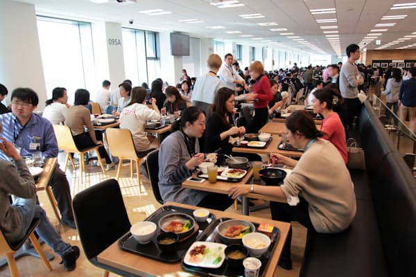 ヤフーとアマゾンの社食 食べるだけ じゃない魅力 Nikkei Style ヤフーとアマゾンの社食 食べるだけ じゃない魅力 Nikkei Style