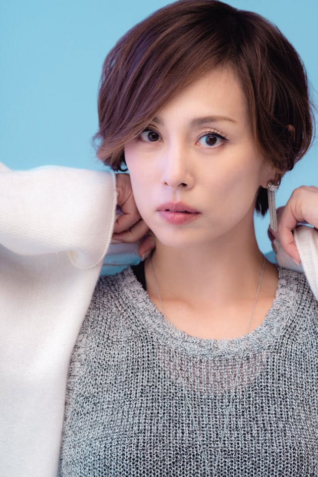 顔合わせで久々に緊張 米倉涼子 元弁護士役の リーガルv にかける思い Nikkei Style 顔合わせで久々に緊張 米倉涼子 元弁護士役の リーガルv にかける思い Nikkei Style