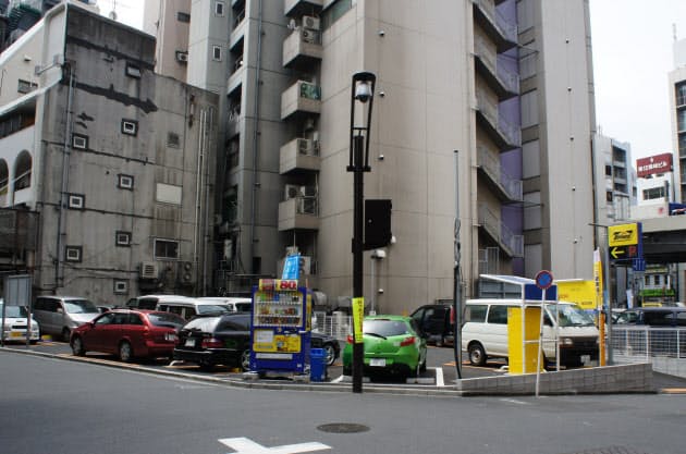六本木にバブルの痕跡 マハラジャ スクエアビルは今 Nikkei Style 六本木にバブルの痕跡 マハラジャ スクエアビルは今 Nikkei Style