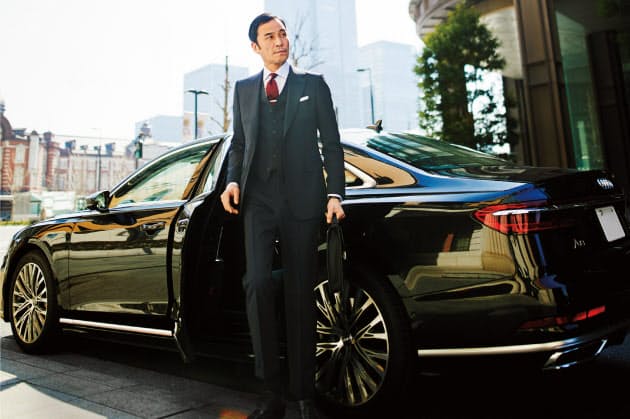 ダンディズムの象徴 車とスーツ 格 合わせて装う Nikkei Style ダンディズムの象徴 車とスーツ 格 合わせて装う Nikkei Style