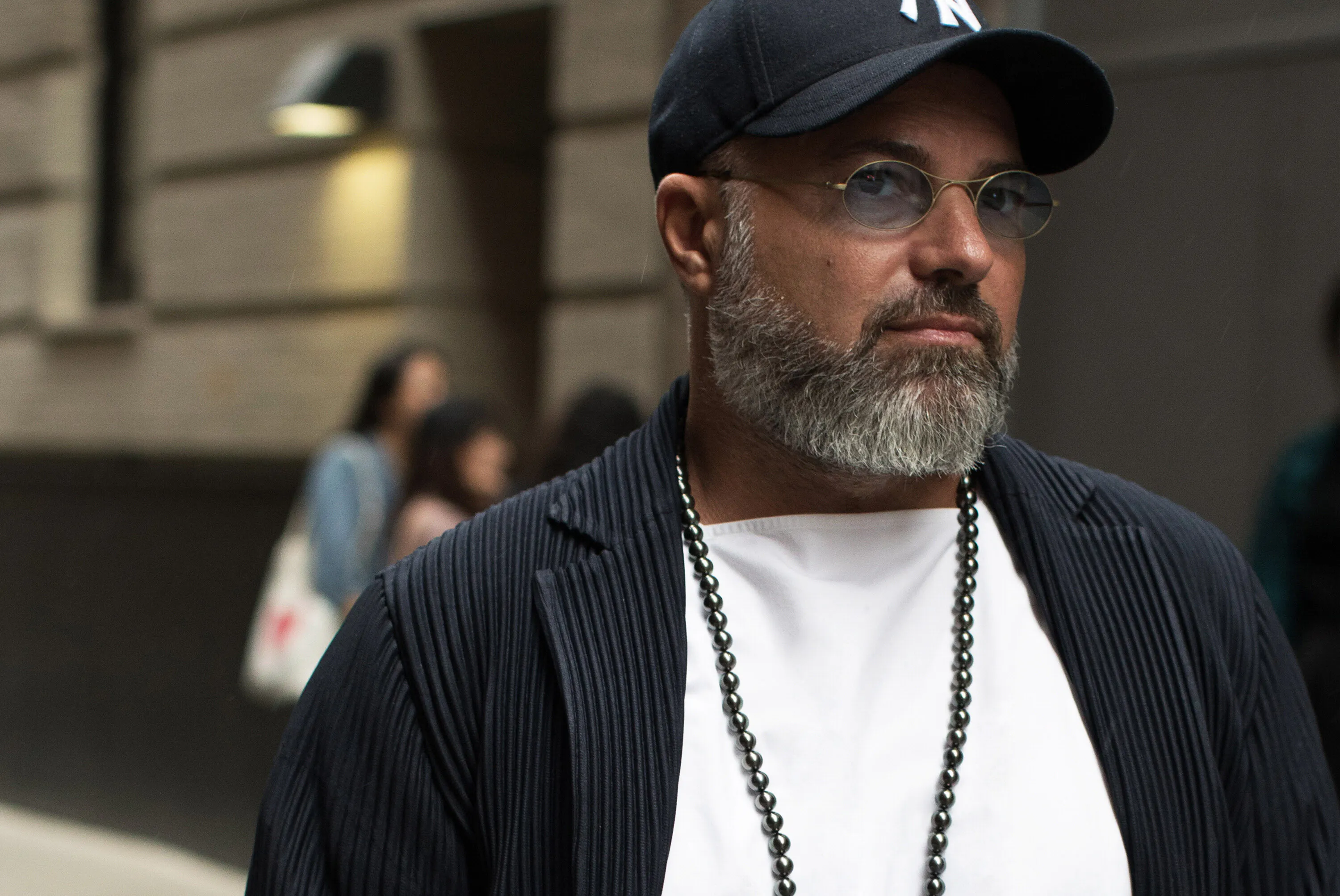 真珠の輝き 男性も 華やかジュエリーを粋につける Nikkei Style 真珠の輝き 男性も 華やかジュエリーを粋につける Nikkei Style