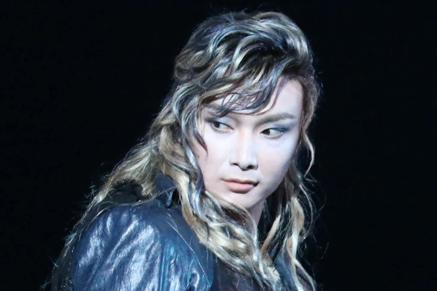 エリザベート で 死 をどう演じたか 井上芳雄 Nikkei Style エリザベート で 死 をどう演じたか 井上芳雄 Nikkei Style
