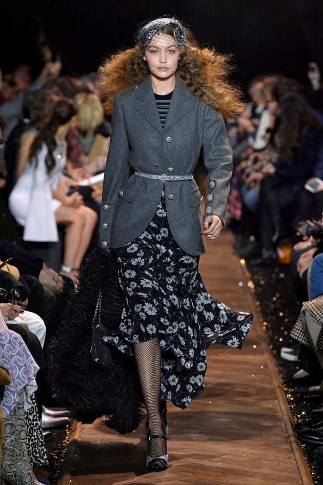 ベルトでウエストマークし メリハリを強調 秋冬レディース ポイントは首 肩 腰 Nikkei Style ベルトでウエストマークし メリハリを強調 秋冬レディース ポイントは首 肩 腰 Nikkei Style