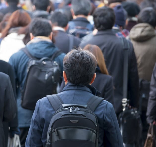 女がときめく男の装い デートは柔らかレザーバッグで Nikkei Style 女がときめく男の装い デートは柔らかレザーバッグで Nikkei Style