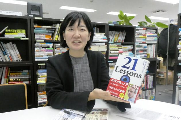 「頭の中をぐちゃぐちゃにされる体験も読書の楽しみ」と話す安藤奈々氏