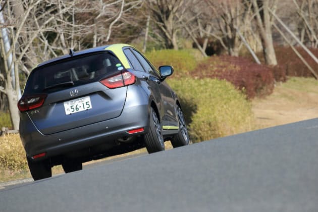 受け継がれるセンタータンクレイアウト ホンダ フィット4代目 優しい顔つきでスム Nikkei Style 受け継がれるセンタータンクレイアウト ホンダ フィット4代目 優しい顔つきでスム Nikkei Style