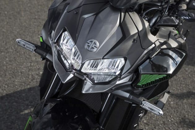 5年後の再会に衝撃 カワサキz H2 怒濤の加速力 軽やかな身のこなし Nikkei Style 5年後の再会に衝撃 カワサキz H2 怒濤の加速力 軽やかな身のこなし Nikkei Style