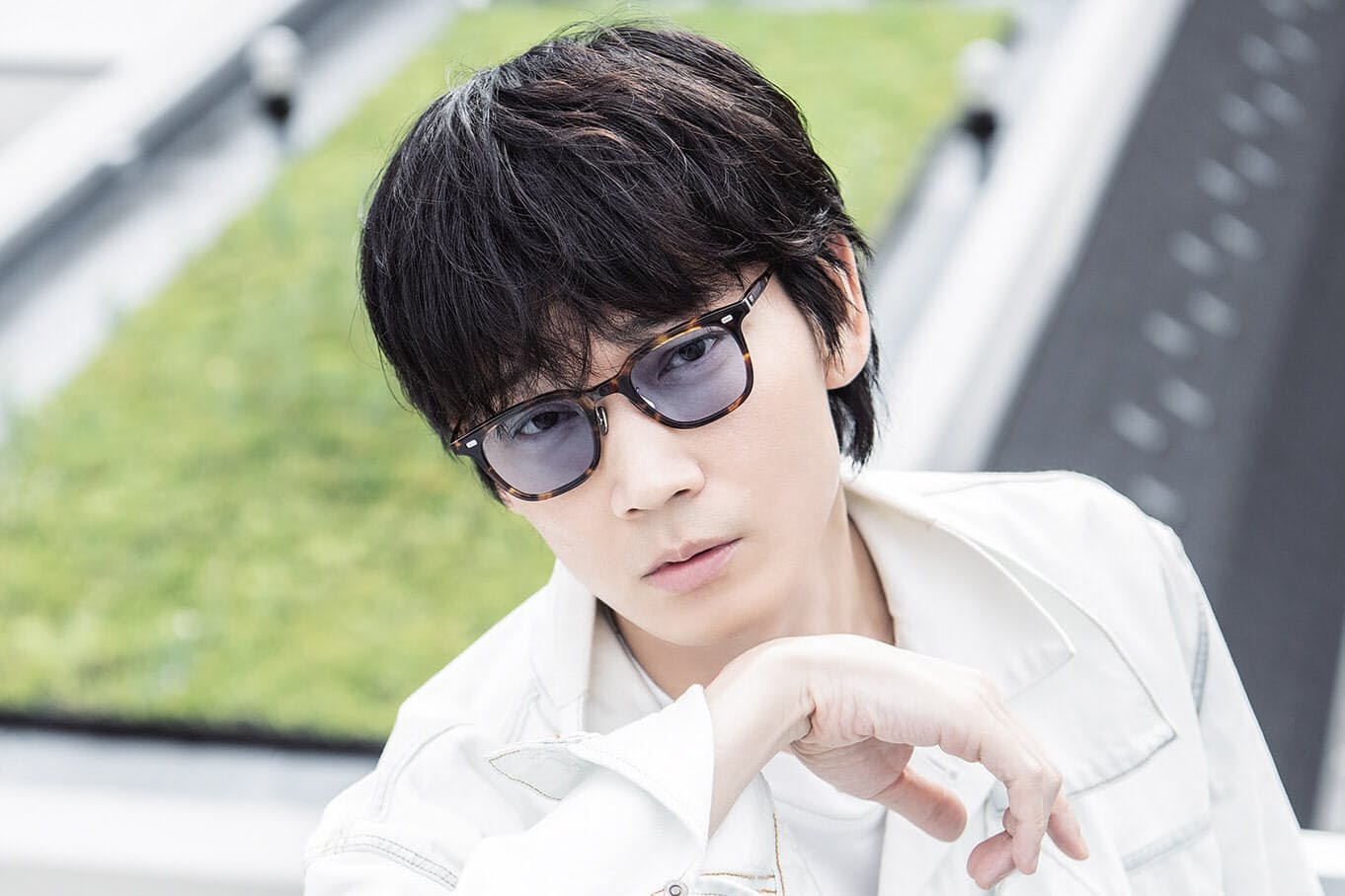 Miu404 主演の綾野剛 少年マンガの成分で役作り Nikkei Style Miu404 主演の綾野剛 少年マンガの成分で役作り Nikkei Style