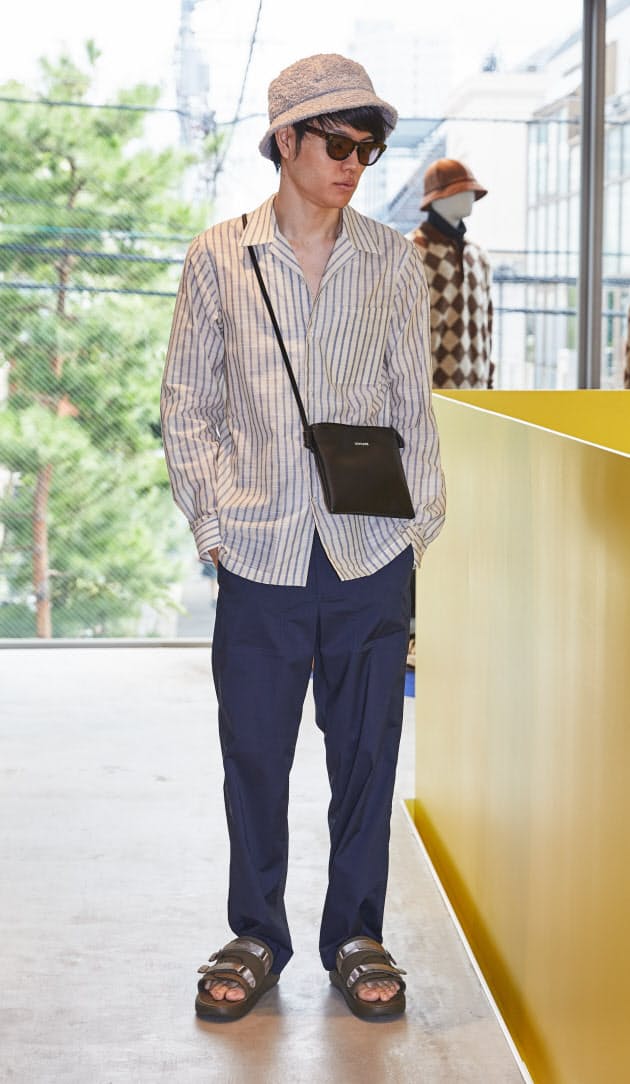 トレンドのバケットハット 前髪とのバランスが肝心 帽子 バッグ 小物コーデのコツ Nikkei Style トレンドのバケットハット 前髪とのバランスが肝心 帽子 バッグ 小物コーデのコツ Nikkei Style