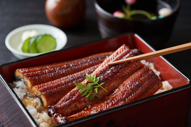 かば焼きのタレは水で洗う 安い うなぎでも絶品に Nikkei Style かば焼きのタレは水で洗う 安い うなぎでも絶品に Nikkei Style