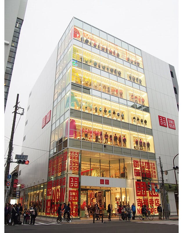 地域密着店舗を拡大し 画一的なチェーン展開から脱却狙う ユニクロ 大阪に旗艦店 Nikkei Style 地域密着店舗を拡大し 画一的なチェーン展開から脱却狙う ユニクロ 大阪に旗艦店 Nikkei Style