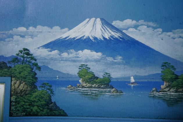 なぜ銭湯に富士山 原動力は意外な広告商法 Nikkei Style なぜ銭湯に富士山 原動力は意外な広告商法 Nikkei Style
