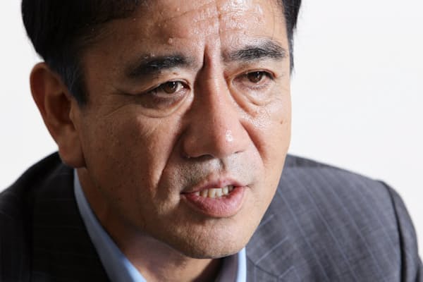 セブンの変 2人の 創業者 並び立たず Nikkei Style セブンの変 2人の 創業者 並び立たず Nikkei Style