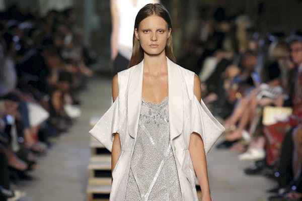 代 30代 40代 きちんと見える通勤服のルール Nikkei Style 代 30代 40代 きちんと見える通勤服のルール Nikkei Style