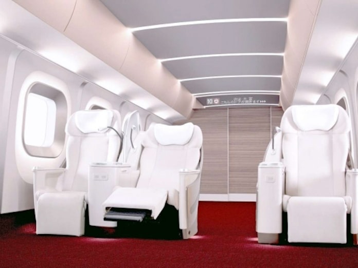 東北新幹線 はやぶさ 超高級車座席ゆったり 日本経済新聞 東北新幹線 はやぶさ 超高級車座席ゆったり 日本経済新聞