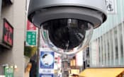 防犯カメラの導入から10年たち、犯罪件数の減少に効果が表れている（14日、東京・歌舞伎町）