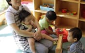 「おひさまのおうち」では1歳児を中心に9人の子どもを受け入れている(千葉市)