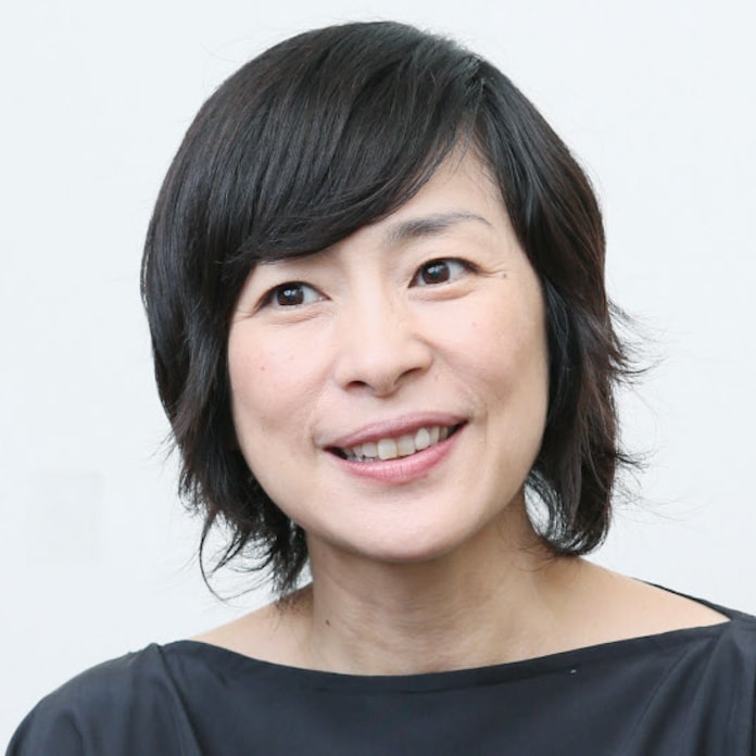 女優 西田尚美さん 日本経済新聞 女優 西田尚美さん 日本経済新聞