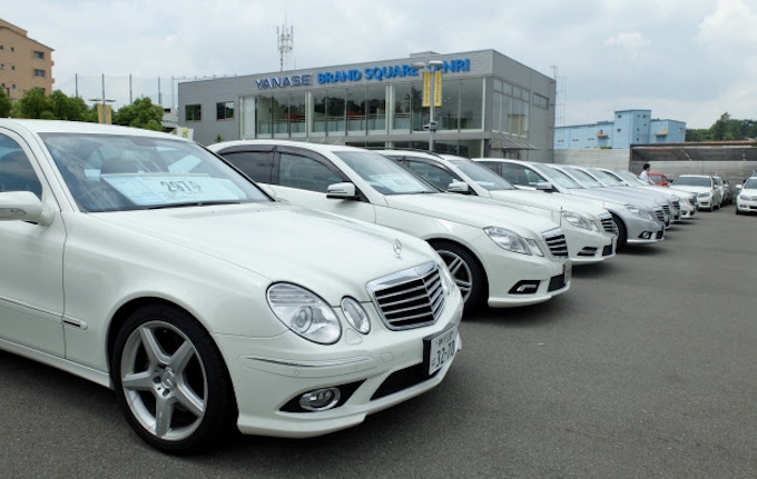 アウディ 大型中古車店50店に倍増 日本経済新聞